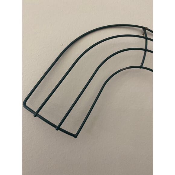 14” Winter Christmas Candy Cane Wreath Form Wreath Frame Wreath Base Wall Door - Picture 3 of 4